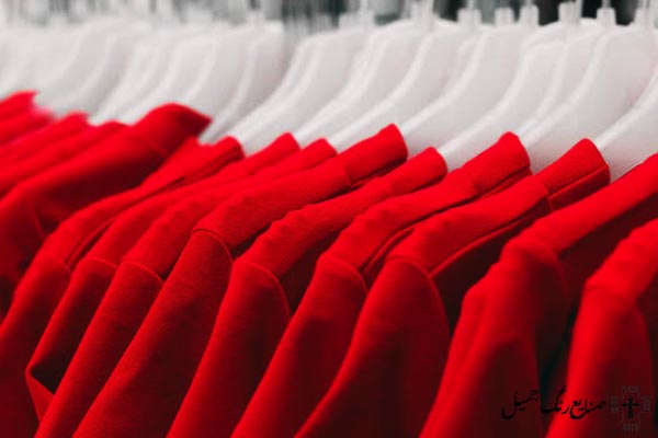روانشناسی رنگ قرمز در لباس